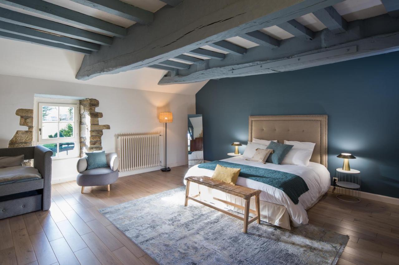 Manoir Du Vau D Arz Gites Et Chambres D Hotes Avec Piscine Malansac Esterno foto