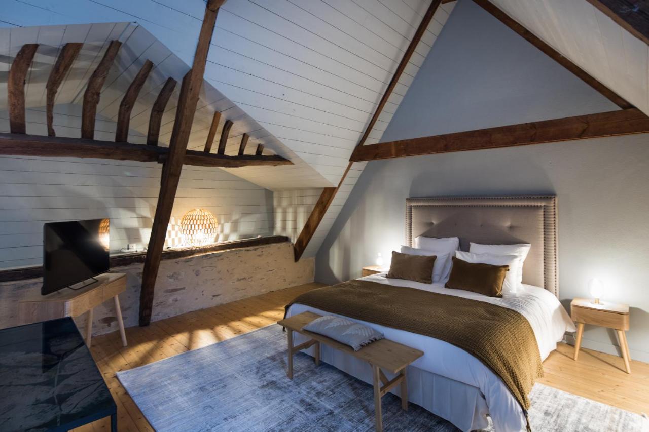 Manoir Du Vau D Arz Gites Et Chambres D Hotes Avec Piscine Malansac Esterno foto