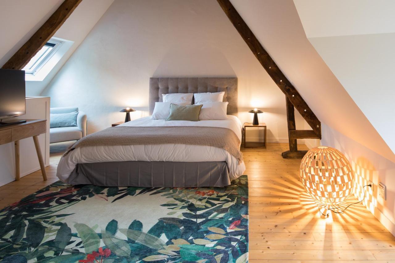 Manoir Du Vau D Arz Gites Et Chambres D Hotes Avec Piscine Malansac Esterno foto