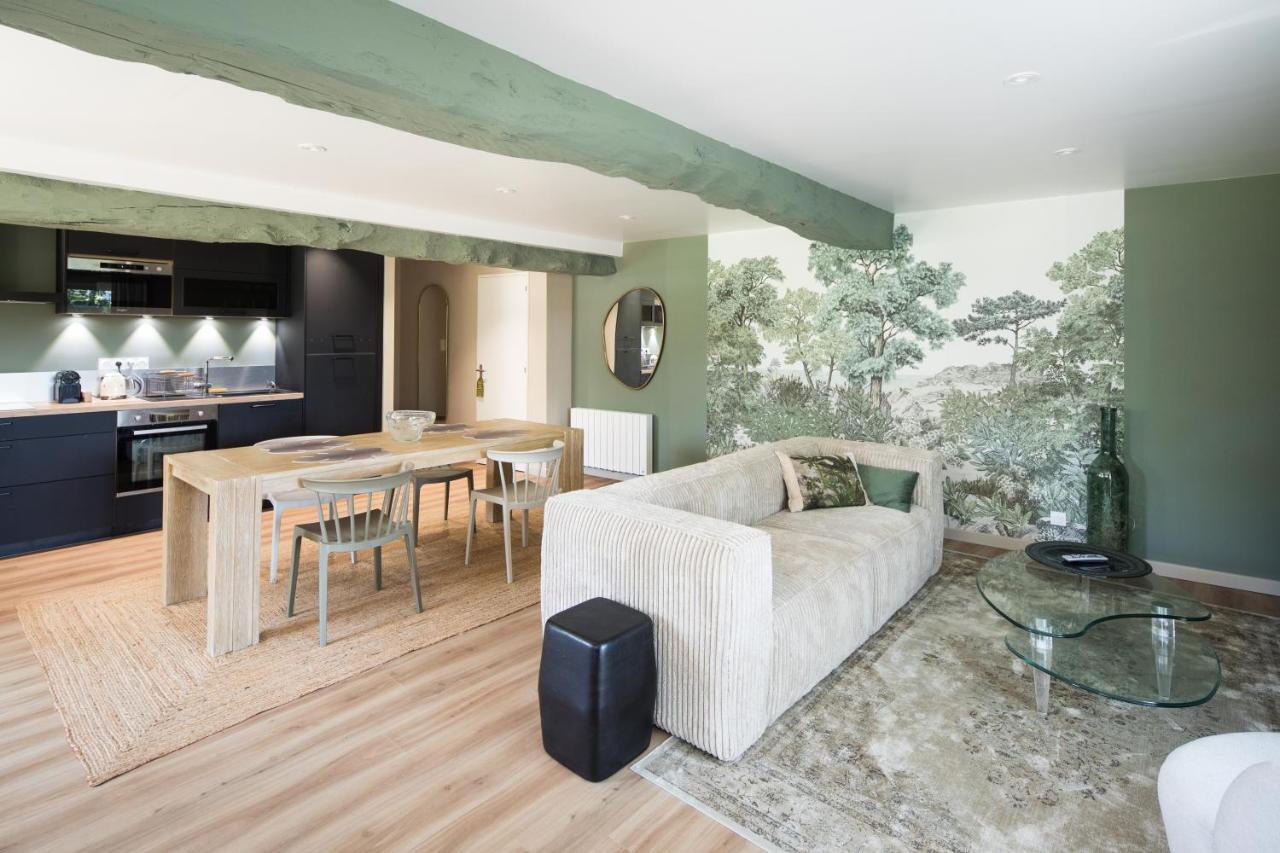 Manoir Du Vau D Arz Gites Et Chambres D Hotes Avec Piscine Malansac Esterno foto