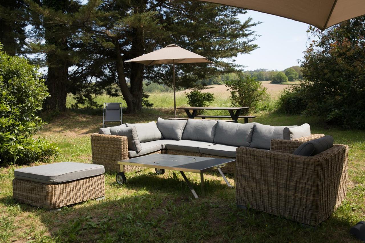 Manoir Du Vau D Arz Gites Et Chambres D Hotes Avec Piscine Malansac Esterno foto