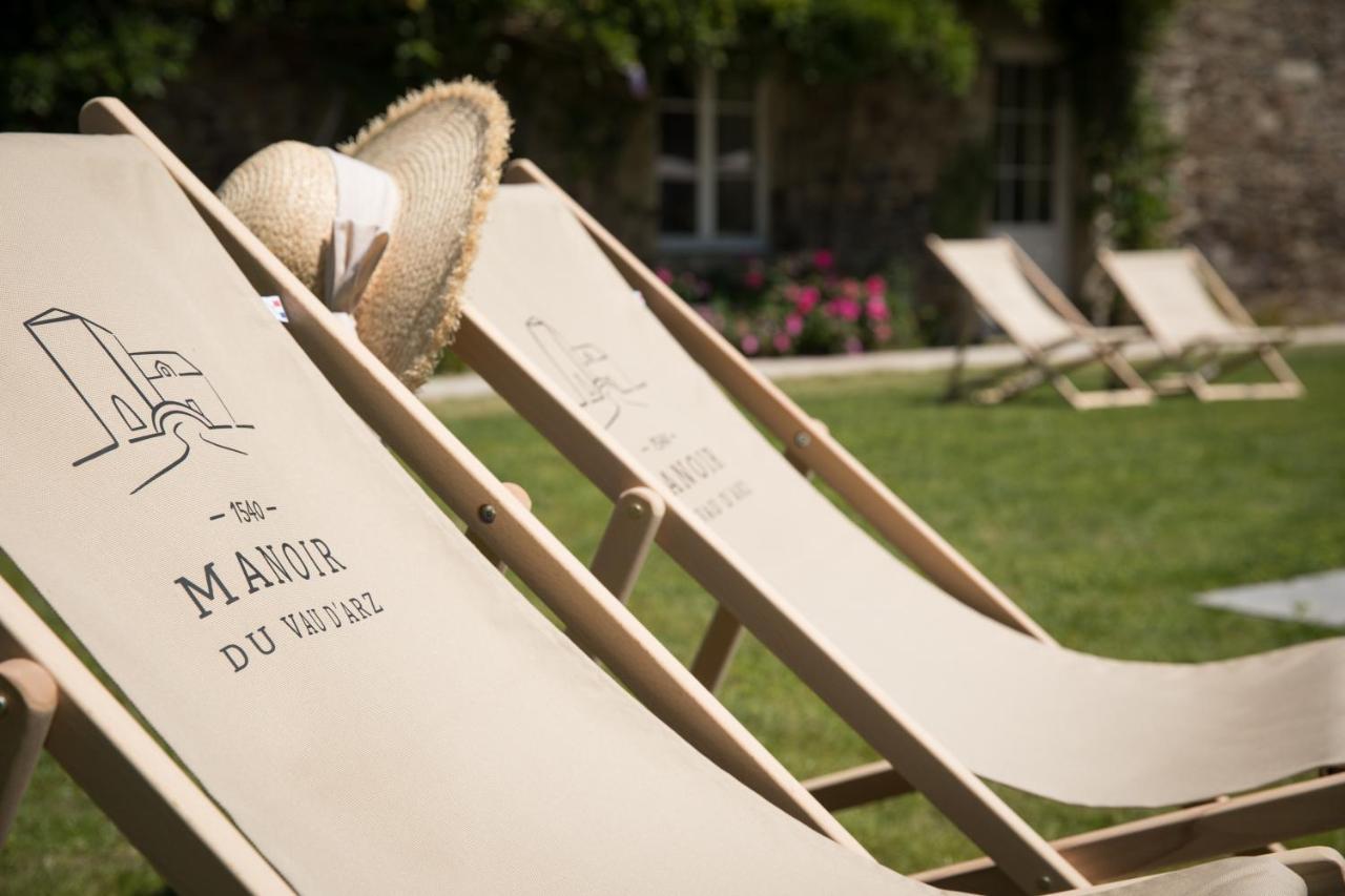Manoir Du Vau D Arz Gites Et Chambres D Hotes Avec Piscine Malansac Esterno foto